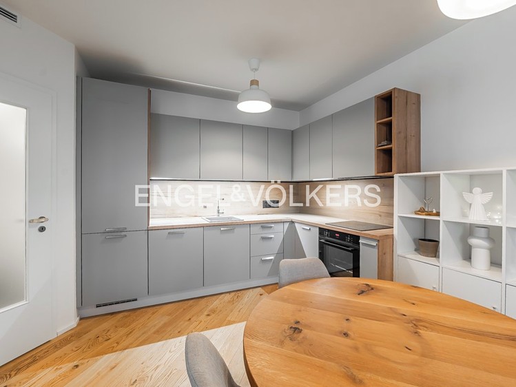 Prodej bytu 2+kk 66 m² - foto 1
