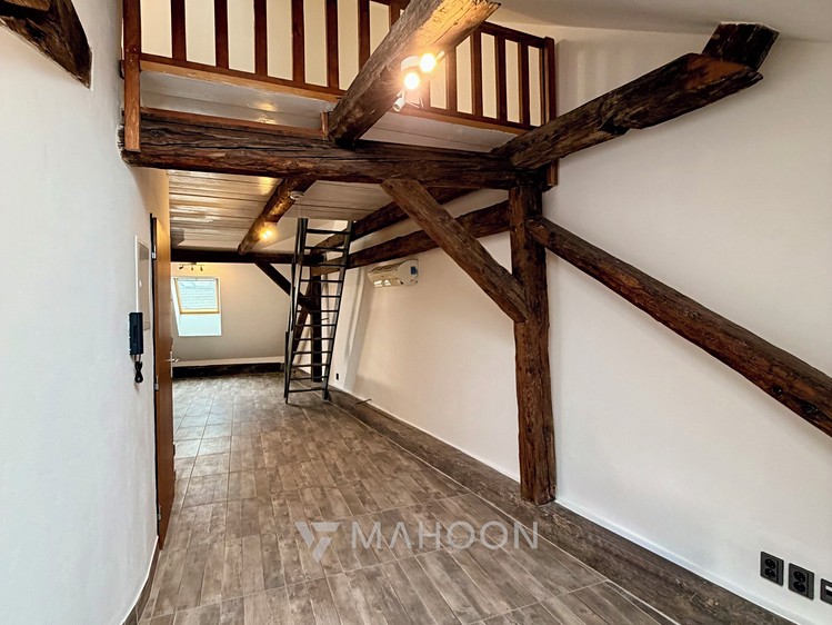 Prodej bytu 1+kk 53 m² (Podkrovní) - foto 3