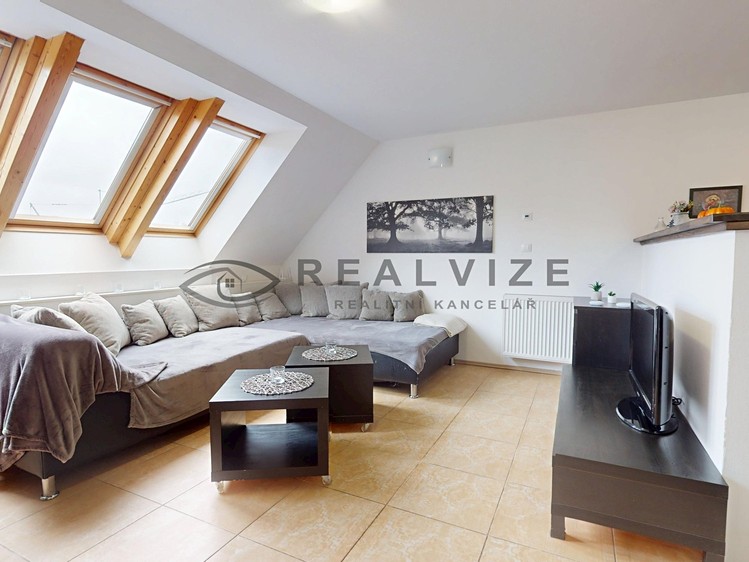 Prodej bytu 3+kk 66 m² (Podkrovní) - foto 7