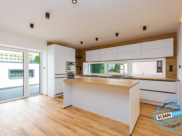 Prodej bytu 3+kk 98 m² - foto 1