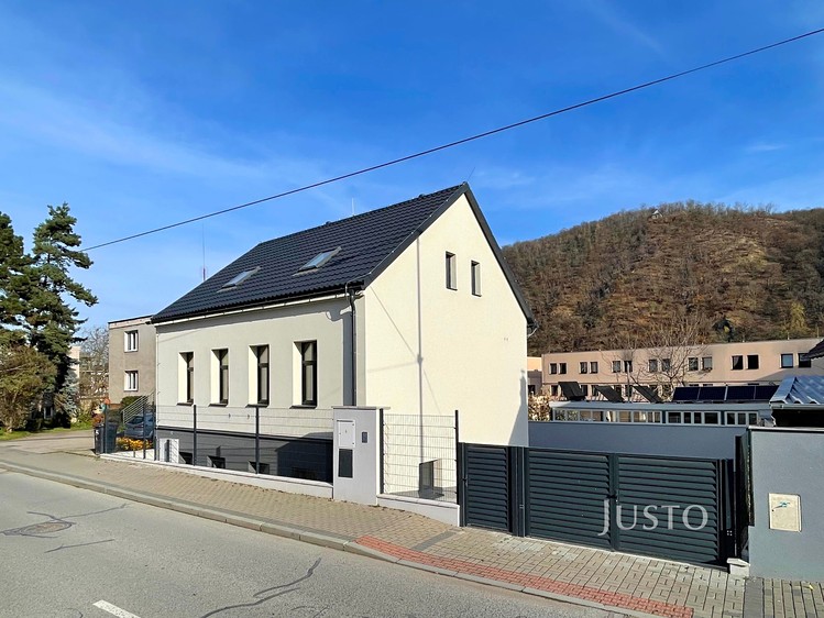 Prodej bytu 3+1 77 m² - foto 3