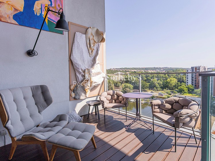 Prodej bytu 6 pokojů a více 212 m² - foto 2
