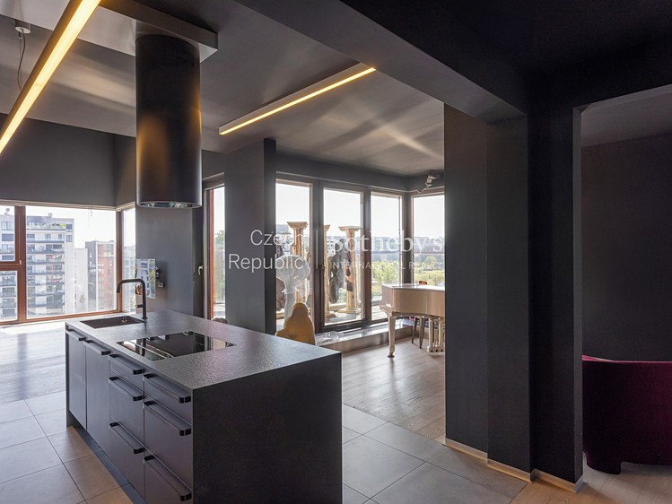 Prodej bytu 6 pokojů a více 212 m² - foto 7