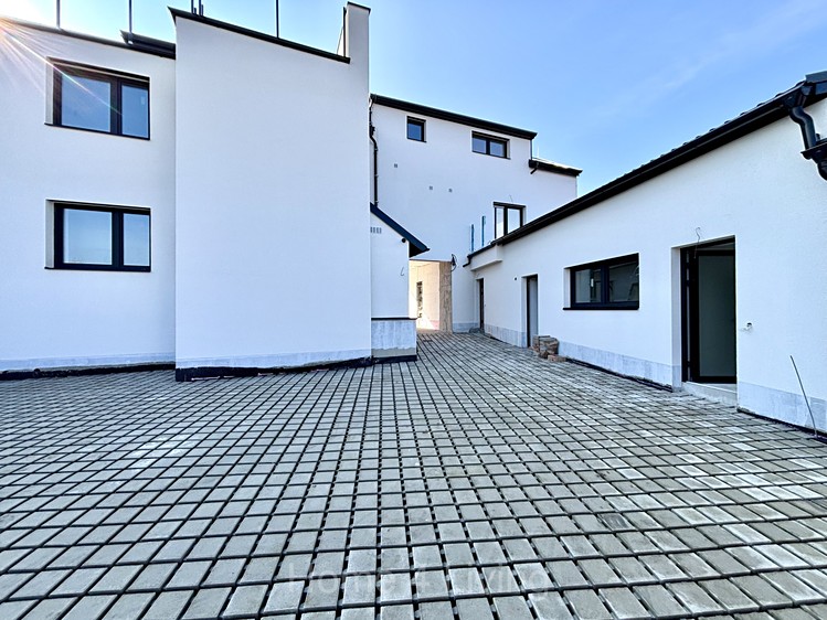 Prodej bytu 2+kk 59 m² - foto 1