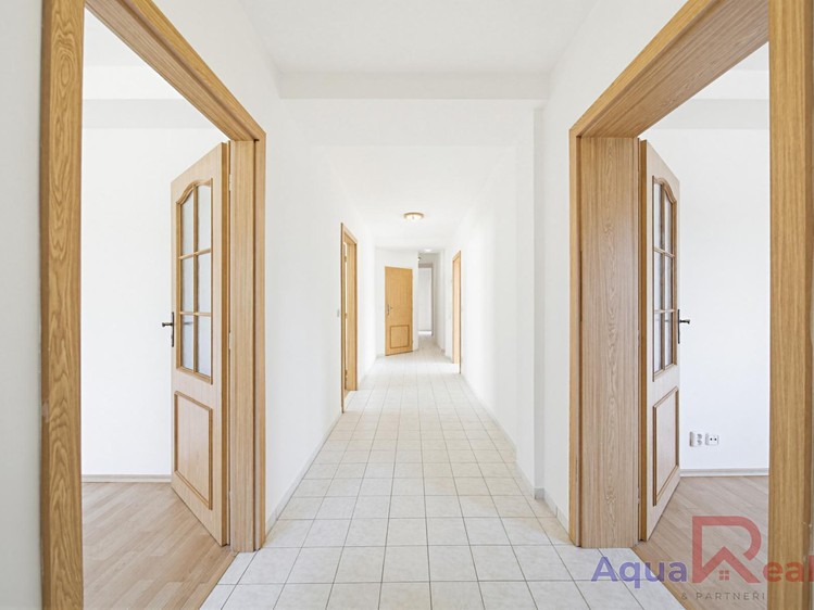 Prodej bytu 4+kk 99 m² - foto 2