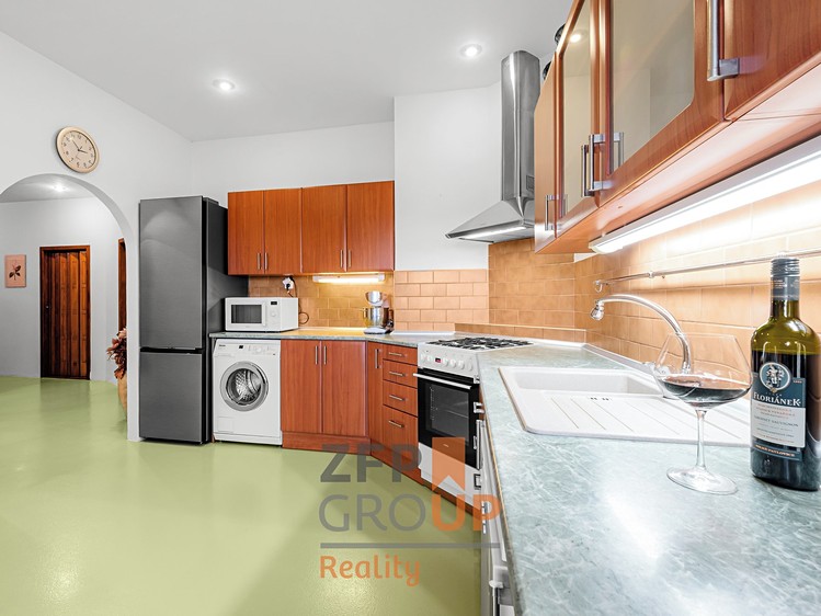 Prodej bytu 3+1 104 m² (Podkrovní) - foto 3