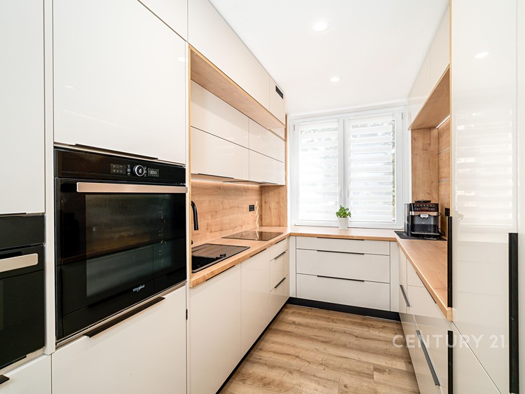 Prodej bytu 4+1 84 m² - foto 1