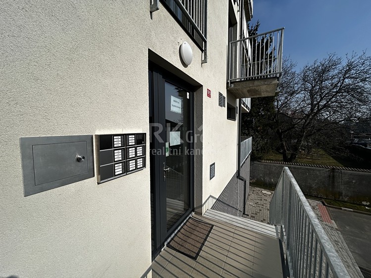Prodej bytu 1+kk 44 m² - foto 3