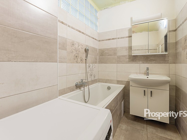Prodej bytu 3+1 62 m² (Jednopodlažní) - foto 7