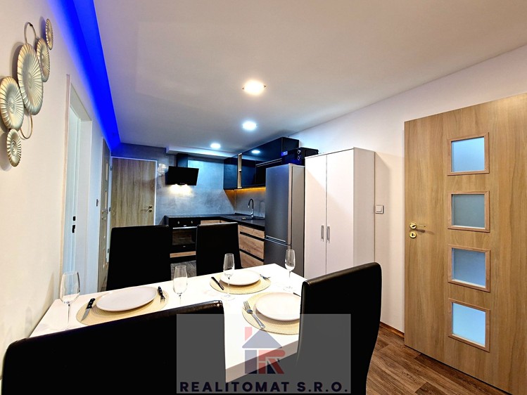 Prodej bytu 4+kk 69 m² - foto 4