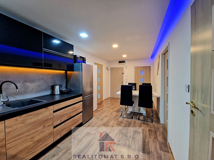 Prodej bytu 4+kk 69 m² - foto 2