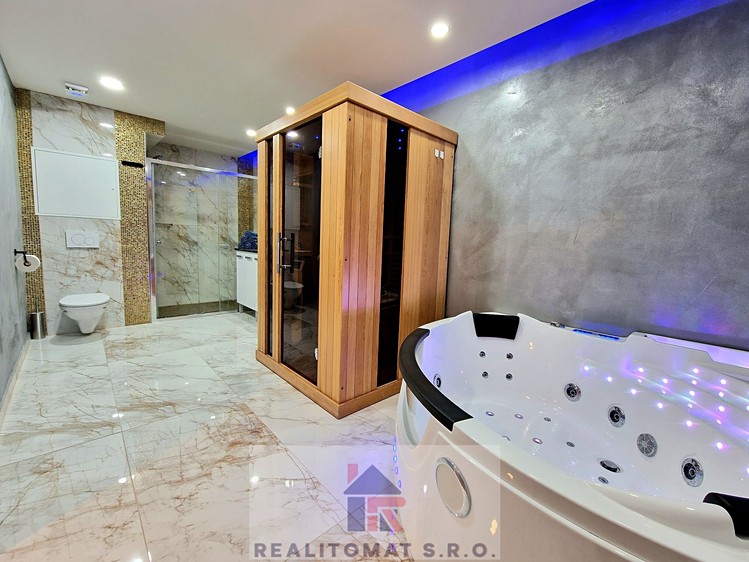 Prodej bytu 4+kk 69 m² - foto 1