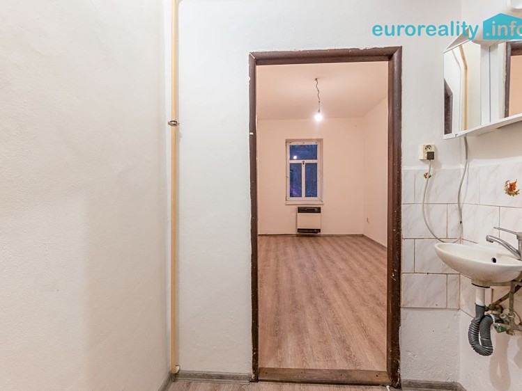 Prodej bytu 1+kk 17 m² - foto 6