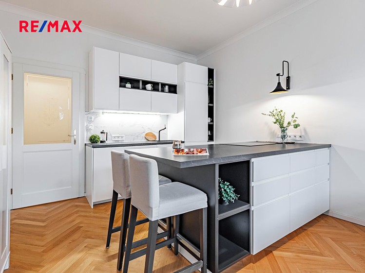 Prodej bytu 1+kk 27 m² - foto 1