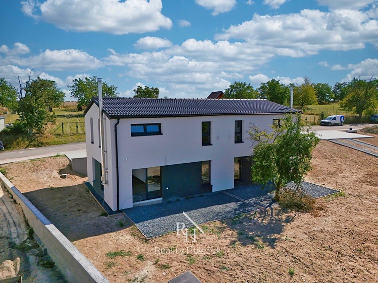 Prodej bytu 4+kk 95 m² - foto 1