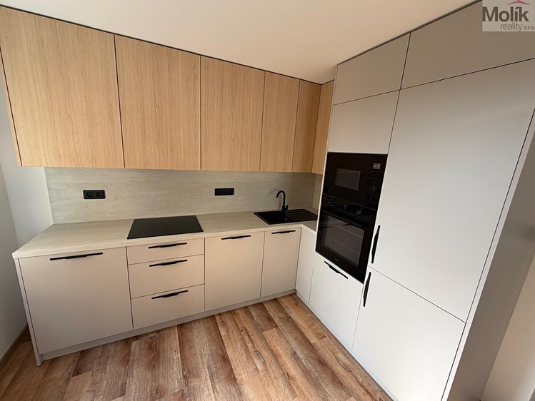 Prodej bytu 3+1 66 m² - foto 6