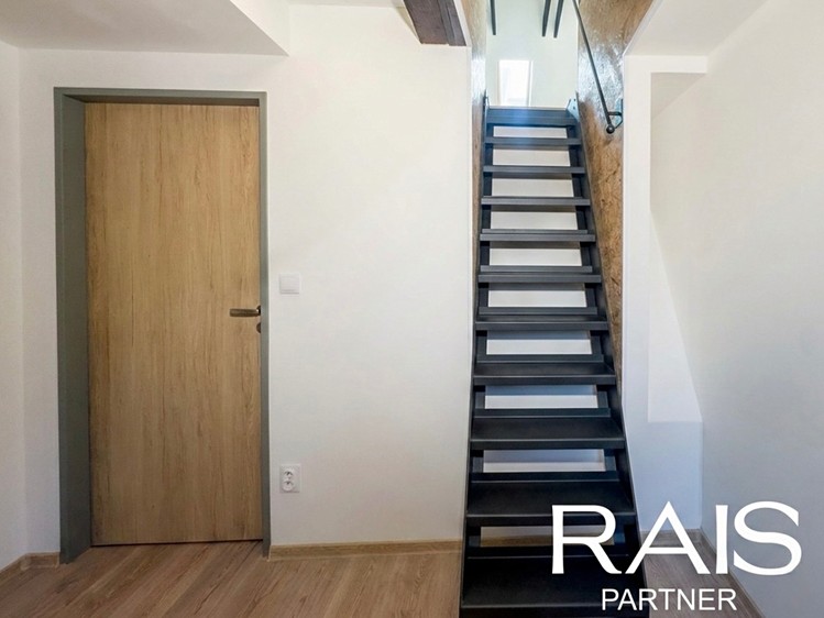 Prodej bytu 1+1 42 m² (Mezonet) - foto 3