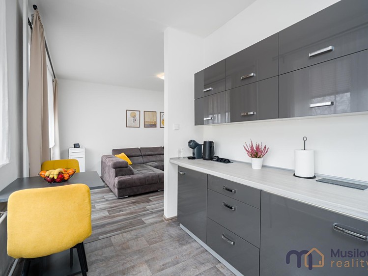 Prodej bytu 2+1 56 m² - foto 5