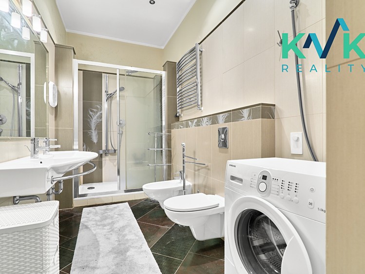 Prodej bytu 4+kk 109 m² - foto 3