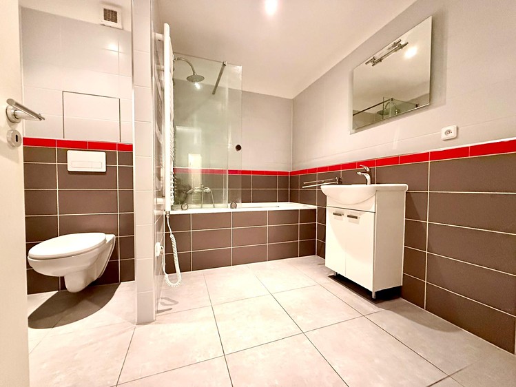 Prodej bytu 2+kk 66 m² (Jednopodlažní) - foto 2