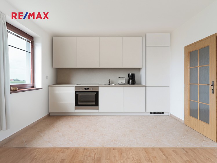 Prodej bytu 2+1 84 m² (Jednopodlažní) - foto 8