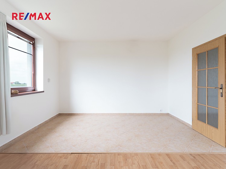 Prodej bytu 2+1 84 m² (Jednopodlažní) - foto 7