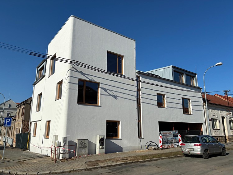 Prodej bytu 2+kk 71 m² (Jednopodlažní) - foto 1