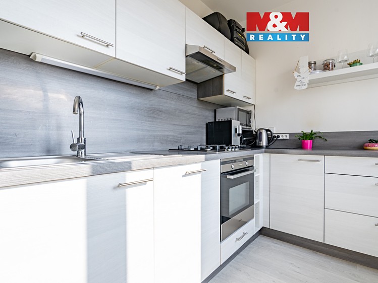Prodej bytu 3+1 67 m² - foto 1
