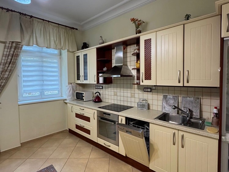 Prodej bytu 3+1 81 m² (Jednopodlažní) - foto 1