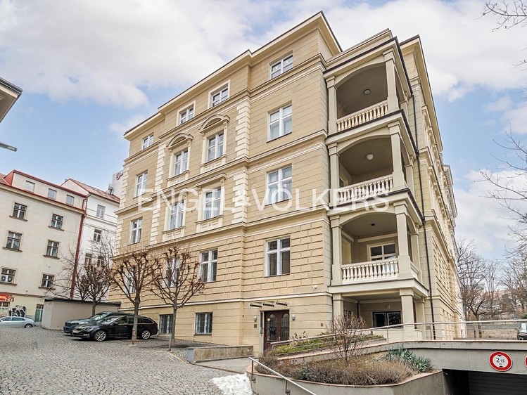 Prodej bytu 5+kk 210 m² - foto 1