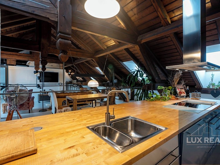 Prodej bytu atypické 164 m² (Loft) - foto 1