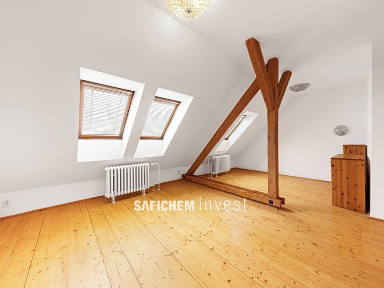 Prodej bytu 2+1 104 m² (Mezonet) - foto 3