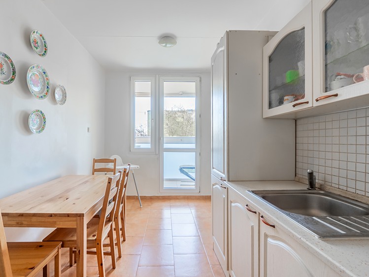 Prodej bytu 3+1 70 m² - foto 1