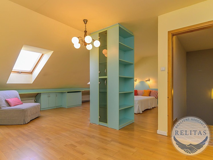 Prodej bytu 3+1 110 m² (Mezonet) - foto 2