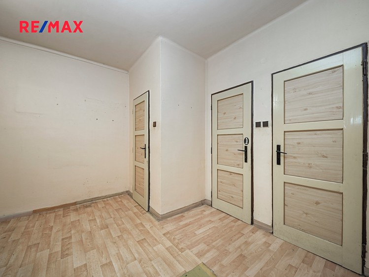 Prodej bytu 1+1 65 m² - foto 3