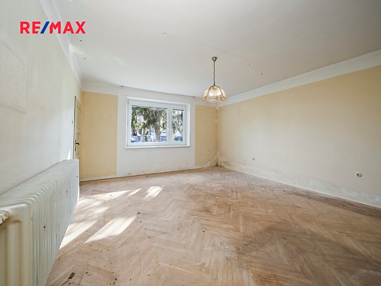 Prodej bytu 1+1 65 m² - foto 1