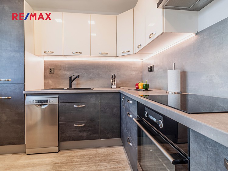 Prodej bytu 4+1 80 m² (Mezonet) - foto 2