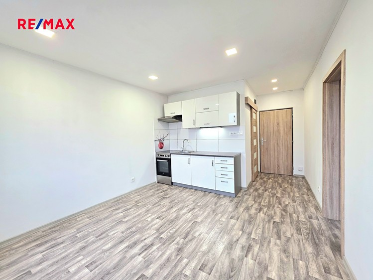 Prodej bytu 1+1 35 m² - foto 2