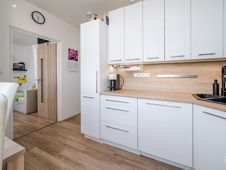 Prodej bytu 4+1 82 m² - foto 3