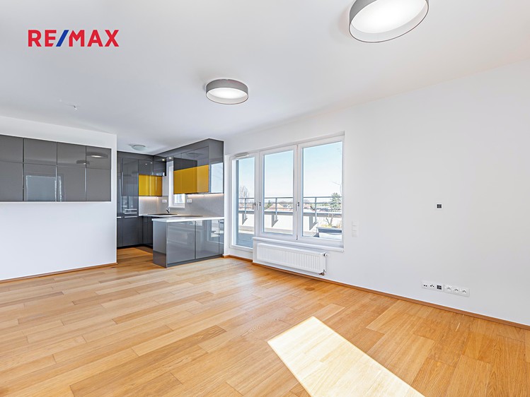 Prodej bytu 4+kk 99 m² - foto 3