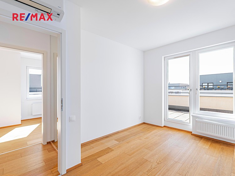 Prodej bytu 4+kk 99 m² - foto 6