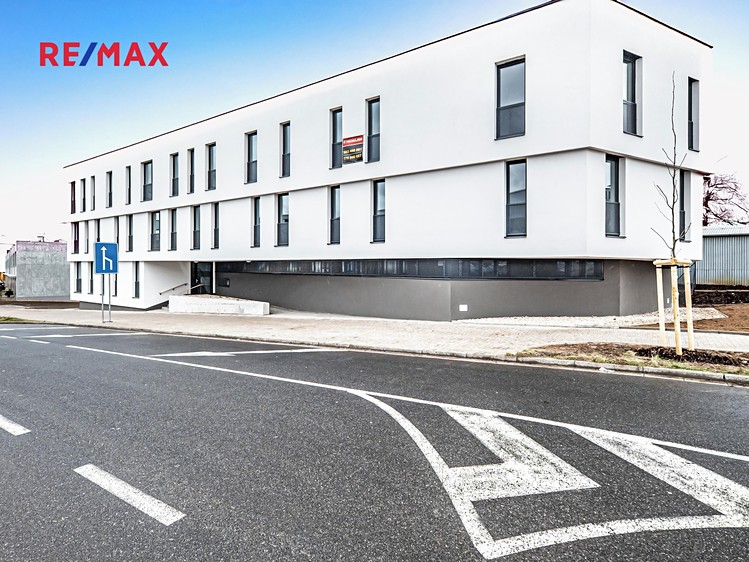 Prodej bytu 3+kk 67 m² - foto 1