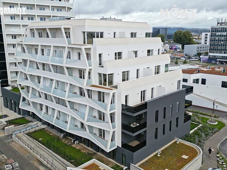Prodej bytu 3+kk 71 m² (Jednopodlažní) - foto 1