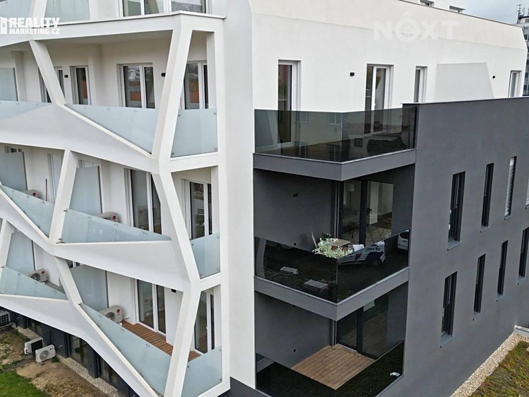 Prodej bytu 3+kk 71 m² (Jednopodlažní) - foto 4
