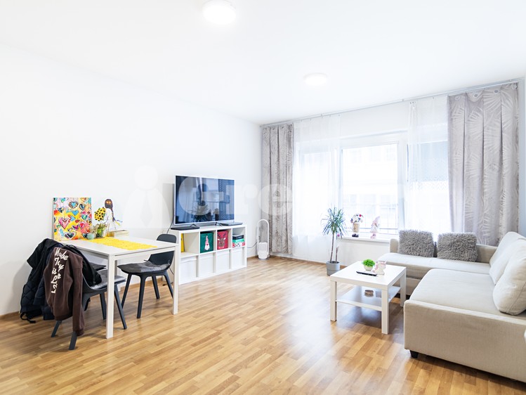 Prodej bytu 2+kk 52 m² (Jednopodlažní) - foto 3
