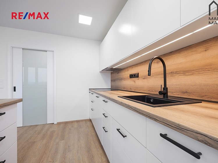 Prodej bytu 3+kk 71 m² - foto 2