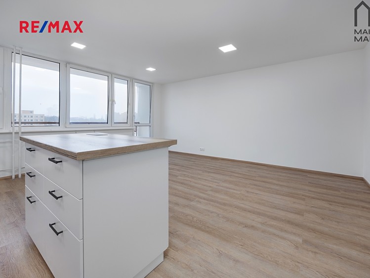 Prodej bytu 3+kk 71 m² - foto 3