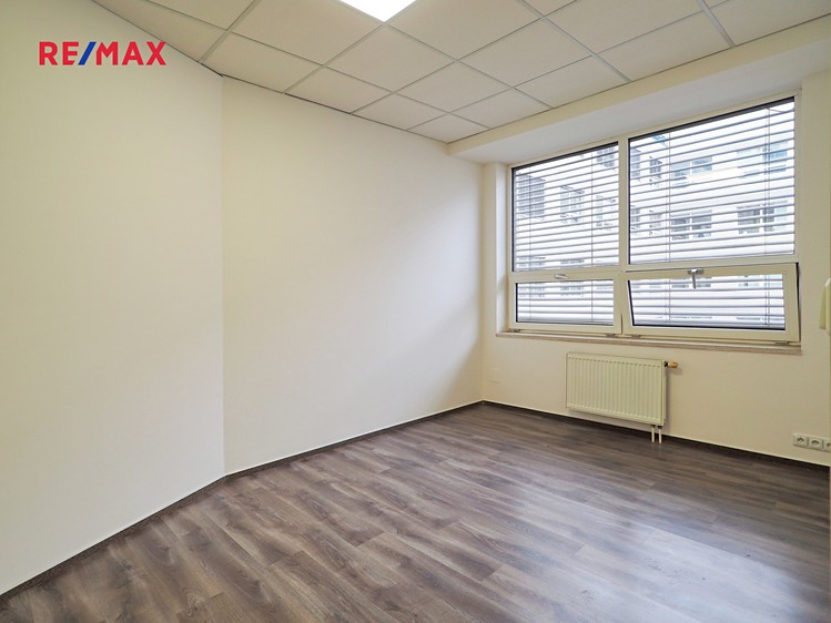 Prodej bytu 2+kk 86 m² (Jednopodlažní) - foto 2