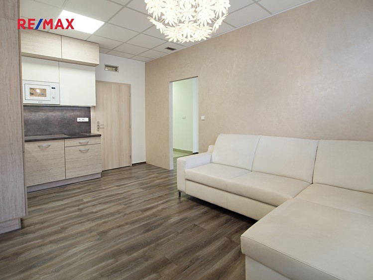 Prodej bytu 2+kk 86 m² (Jednopodlažní) - foto 3
