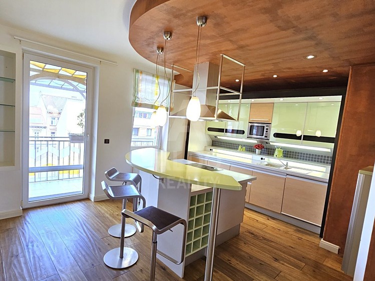 Prodej bytu atypické 255 m² - foto 3
